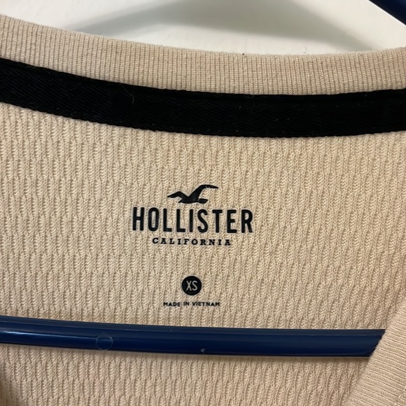 Hollister off white, long sleeve - Picture 2 of 2